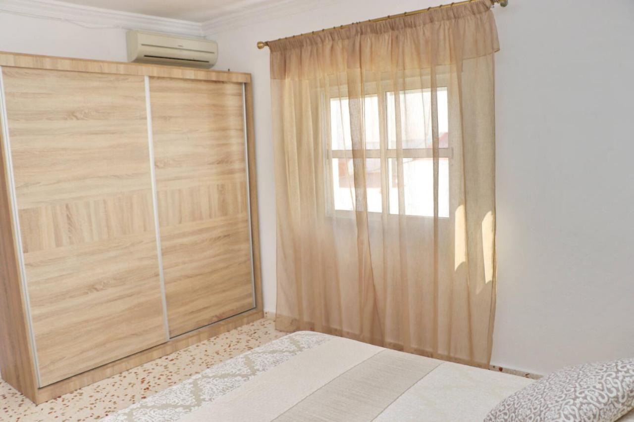 Apartamento Cortes Конил-де-ла-Фронтера Екстериор снимка
